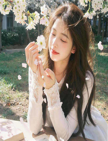 探索帮帮团向前冲的奥秘：隐藏细节与深层意义