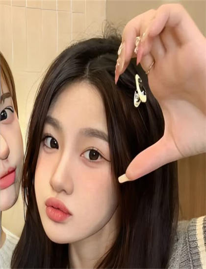 从表演艺术看维兰：美术的场景设计与氛围营造 理解角色的文化意义